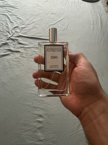 The essence vault - 290, eau